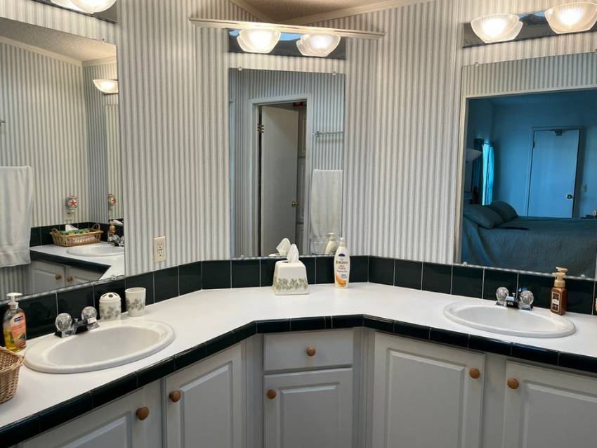 1329 Las Brisas Lane a Winter Haven, FL Mobile or Manufactured Home for Sale